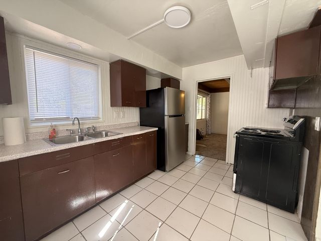 1703 Polk Way, Stockton, CA 95207