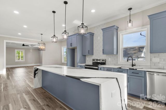 918 N New Hope Road, Gastonia, NC 28054