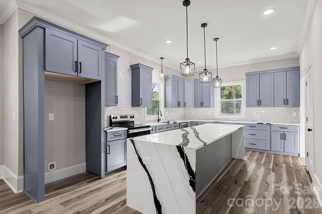 918 N New Hope Road, Gastonia, NC 28054