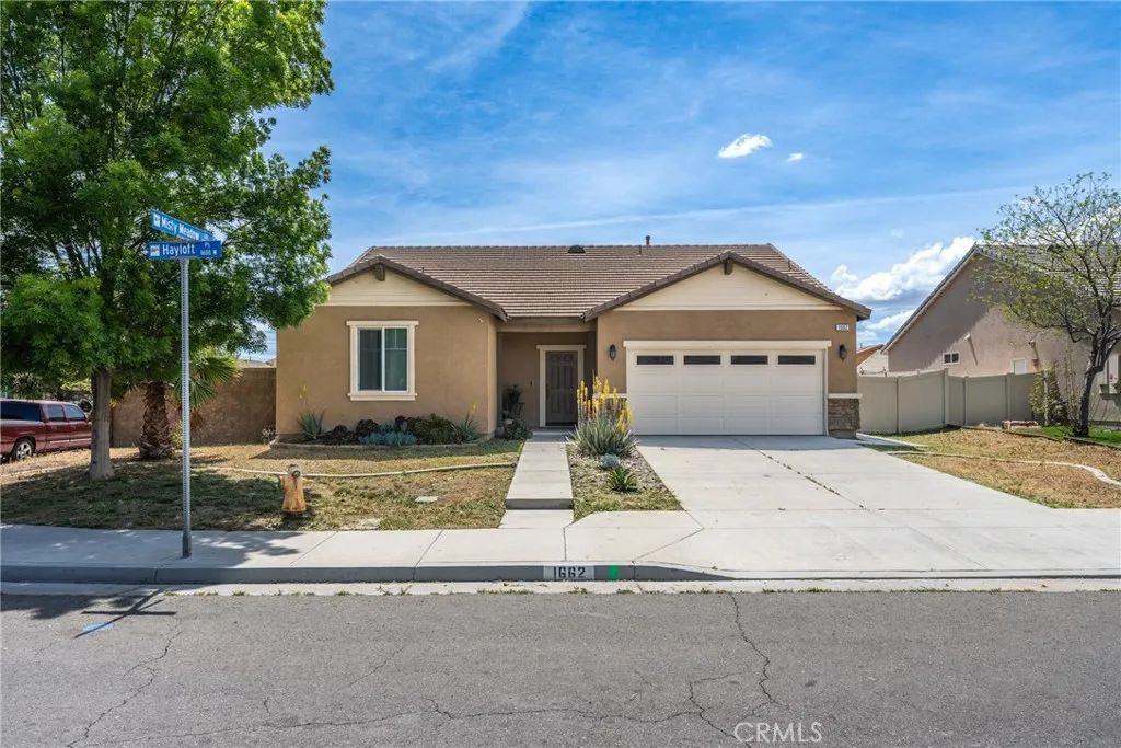 1662 Hayloft Place, San Jacinto, CA 92582