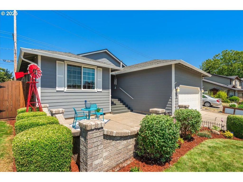 8212 Ne SNOWBERRY Loop, Vancouver, WA 98664