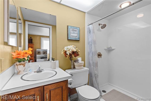 1490 Dyemeadow Lane, Flint, MI 48532