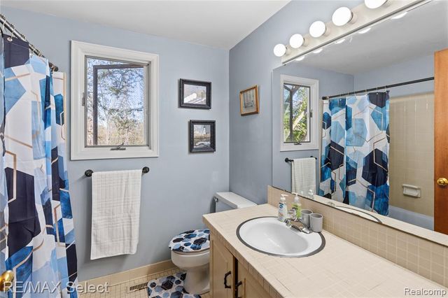 1490 Dyemeadow Lane, Flint, MI 48532