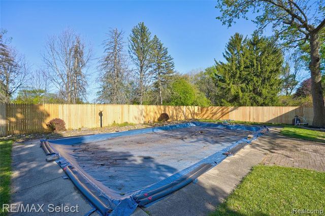 1490 Dyemeadow Lane, Flint, MI 48532