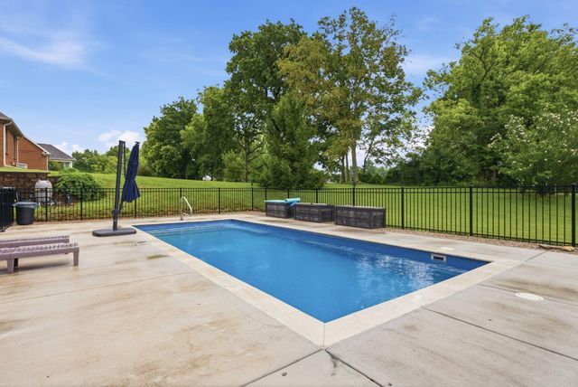 1092 Scenic Garden, Lawrenceburg, KY 40342