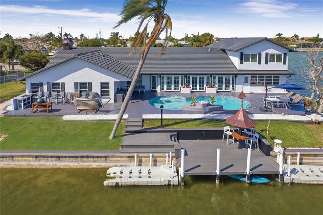 29 SE 10TH AVENUE, Cape Coral, FL 33990