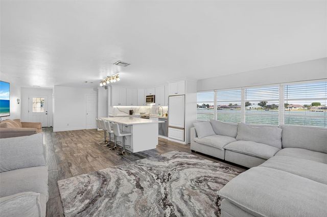 29 SE 10TH AVENUE, Cape Coral, FL 33990