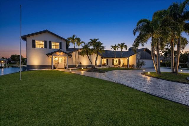 29 SE 10TH AVENUE, Cape Coral, FL 33990