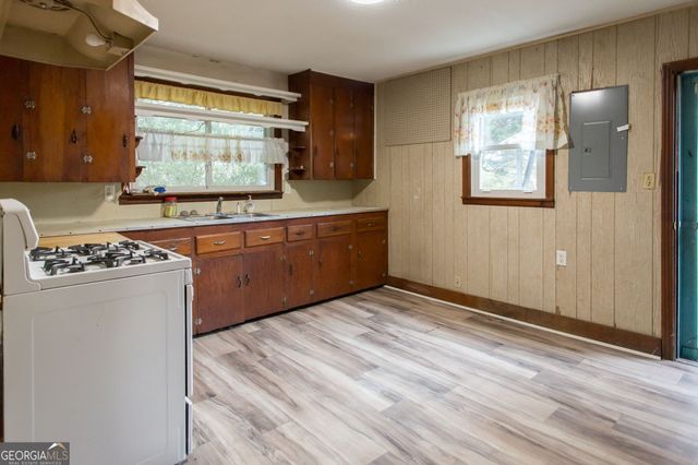 4618 Old Waltertown Road, Waycross, GA 31503