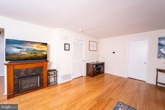 1107 CHESTERWOOD CT, Marlton, NJ 08053