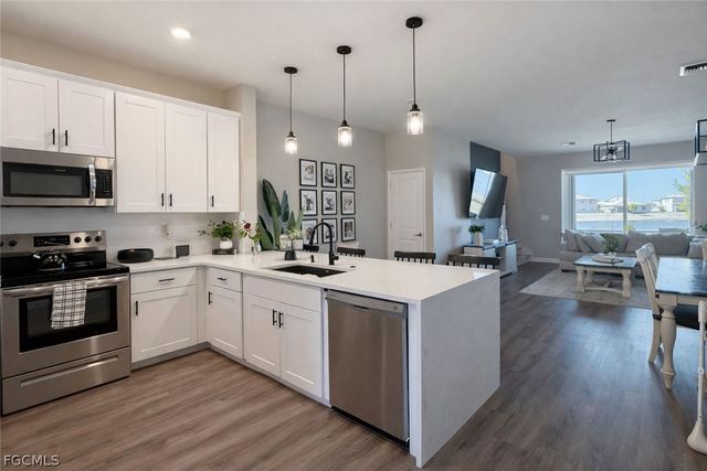 14226 Pine Lodge LN, Fort Myers, FL 33913