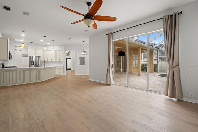18115 REGENTS SQUARE DRIVE, Tampa, FL 33647