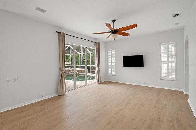 18115 REGENTS SQUARE DRIVE, Tampa, FL 33647