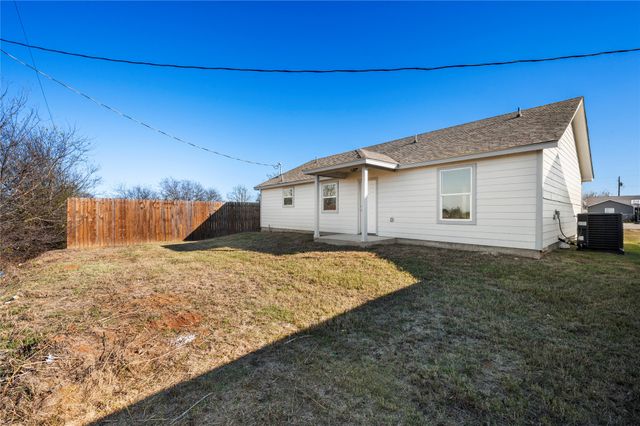 437 Whitney Court, Rio Vista, TX 76093