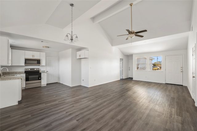 437 Whitney Court, Rio Vista, TX 76093