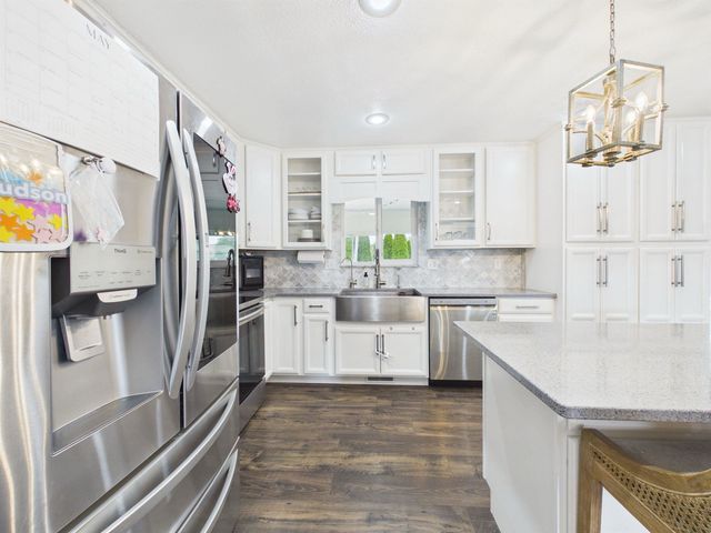 213 David St., Hurricane, WV 25526