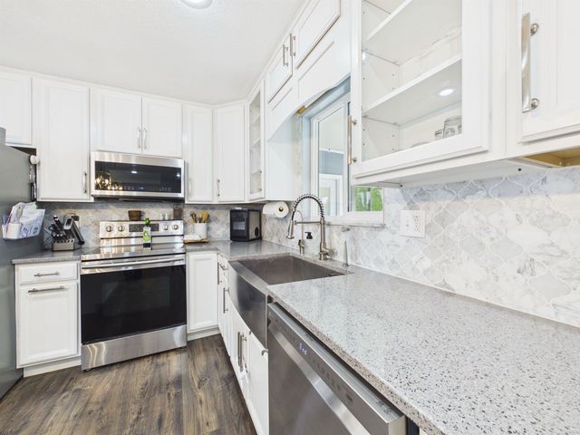 213 David St., Hurricane, WV 25526
