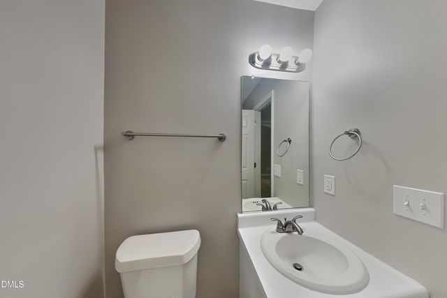 104 Roundtree Court, Clayton, NC 27520