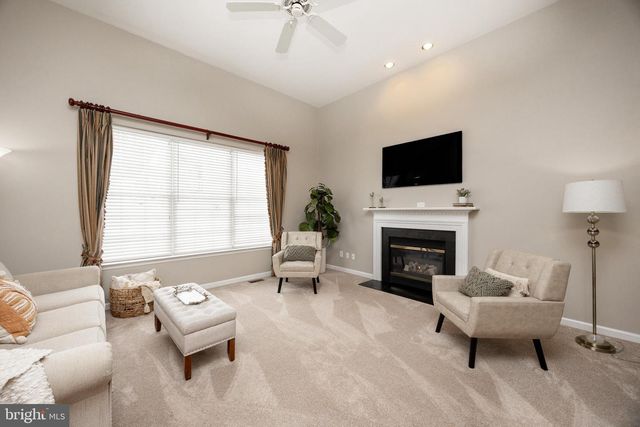 1204 BELLOWS CT, Downingtown, PA 19335