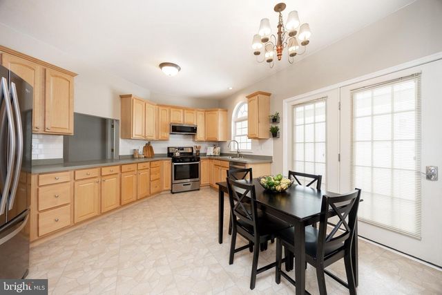 1204 BELLOWS CT, Downingtown, PA 19335