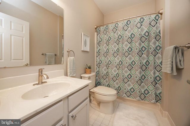 1204 BELLOWS CT, Downingtown, PA 19335