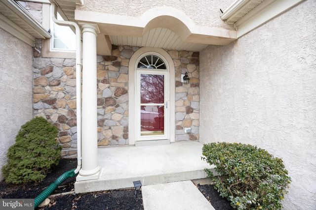 1204 BELLOWS CT, Downingtown, PA 19335