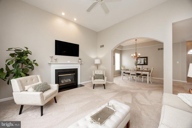 1204 BELLOWS CT, Downingtown, PA 19335