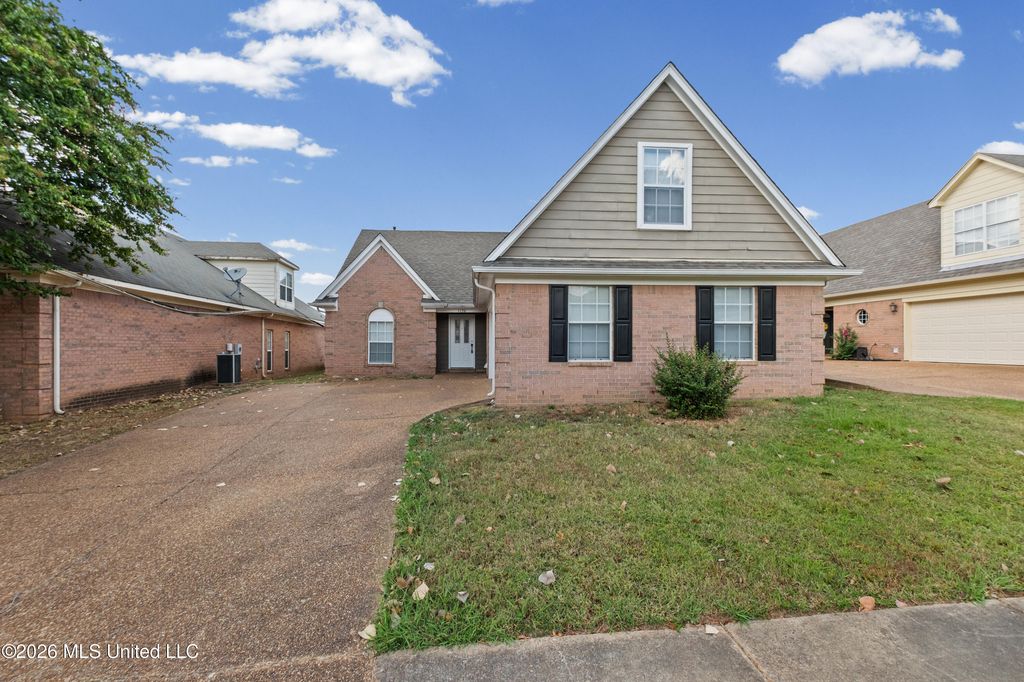 1130 Warwick Place, Southaven, MS 38671 — exterior