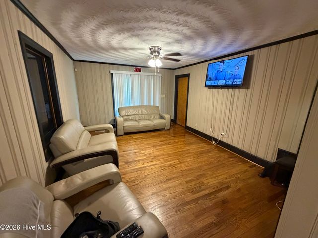 310 Greenfield Boulevard, Greenville, NC 27834
