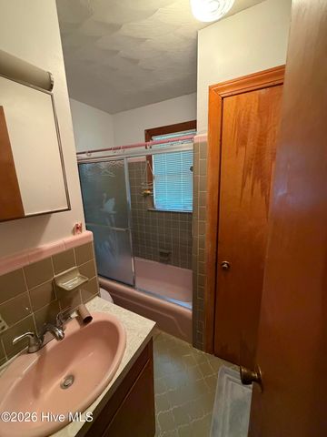 310 Greenfield Boulevard, Greenville, NC 27834
