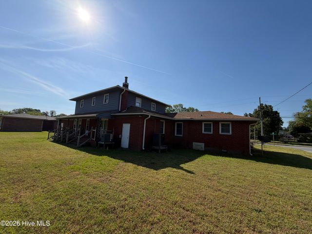 310 Greenfield Boulevard, Greenville, NC 27834