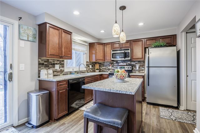 14 Walpole Court, Perinton, NY 14450