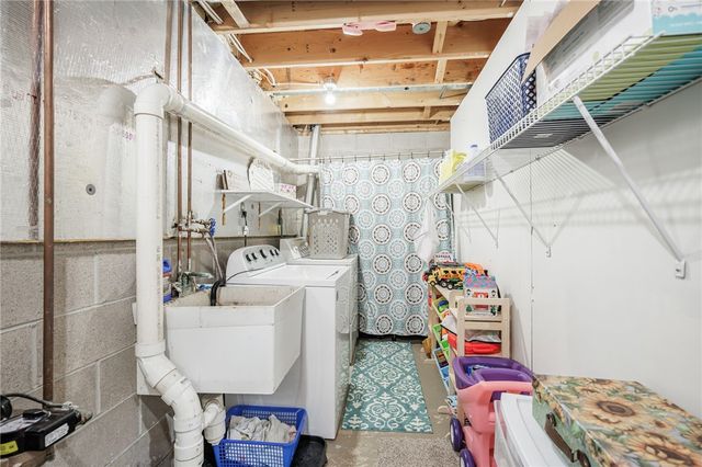 14 Walpole Court, Perinton, NY 14450