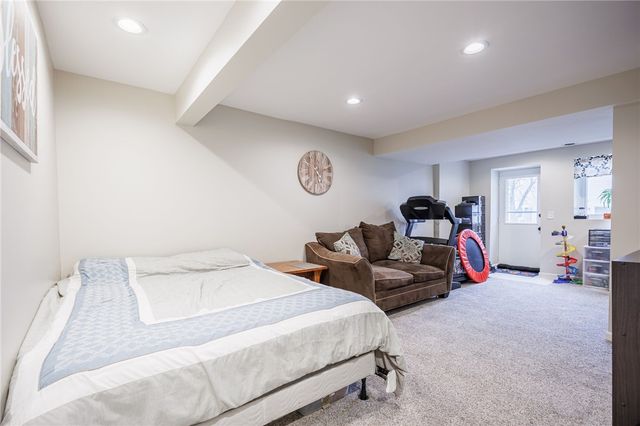 14 Walpole Court, Perinton, NY 14450