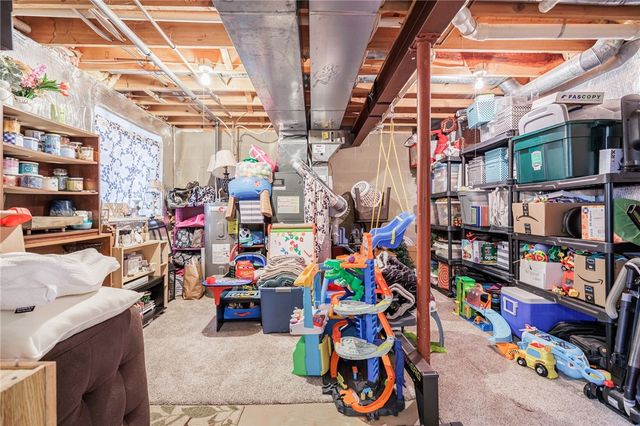 14 Walpole Court, Perinton, NY 14450