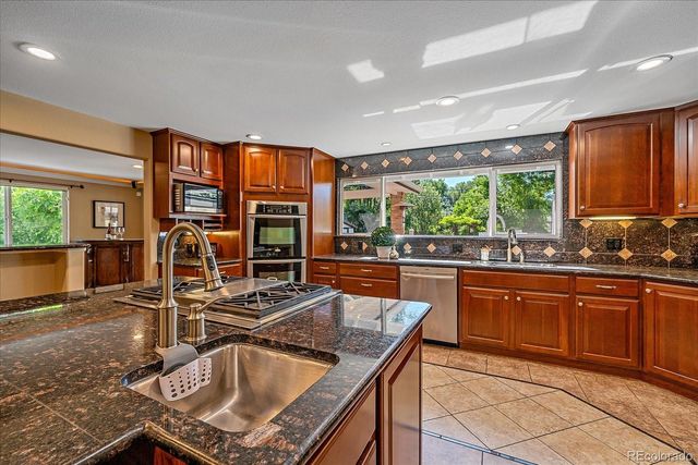 9700 W 76th Place, Arvada, CO 80005