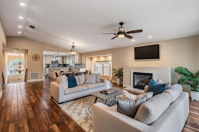 118 10TH AVENUE, Indian Rocks Beach, FL 33785