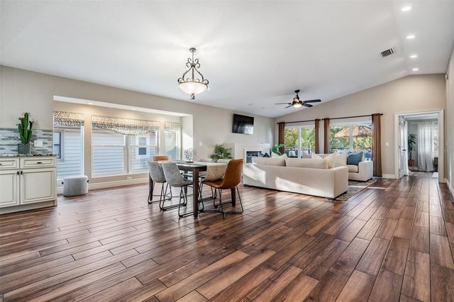 118 10TH AVENUE, Indian Rocks Beach, FL 33785