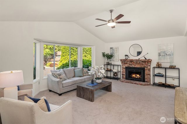 4230 205 Place NE, Sammamish, WA 98074