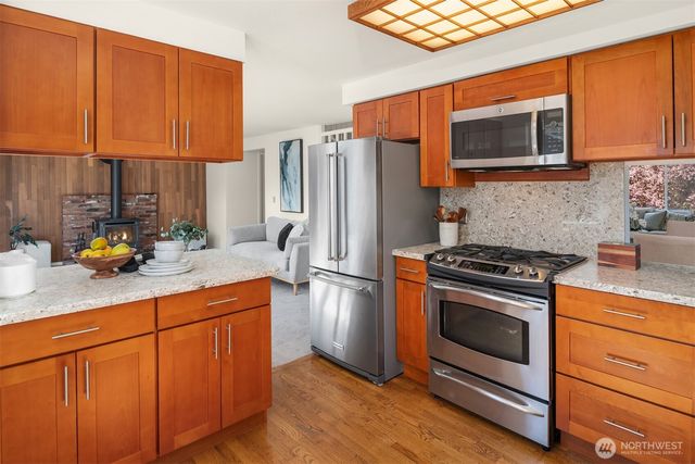 4230 205 Place NE, Sammamish, WA 98074