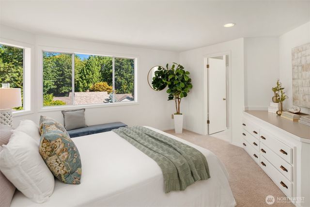 4230 205 Place NE, Sammamish, WA 98074