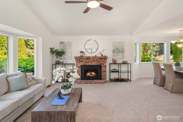 4230 205 Place NE, Sammamish, WA 98074