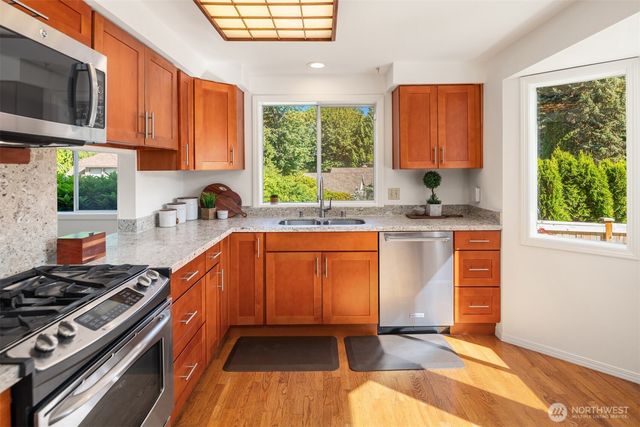 4230 205 Place NE, Sammamish, WA 98074
