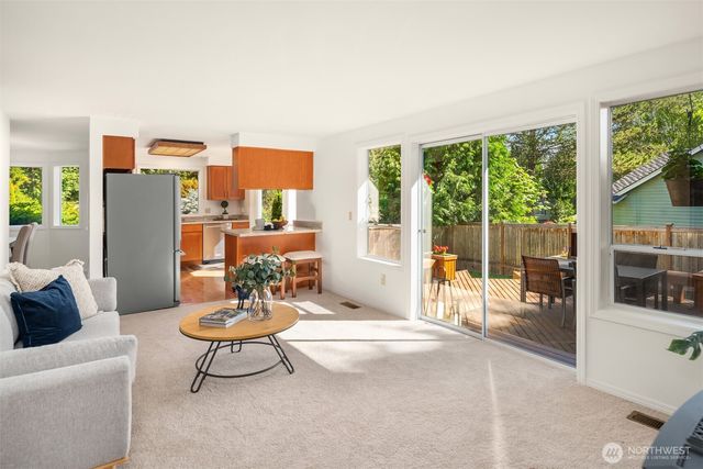 4230 205 Place NE, Sammamish, WA 98074