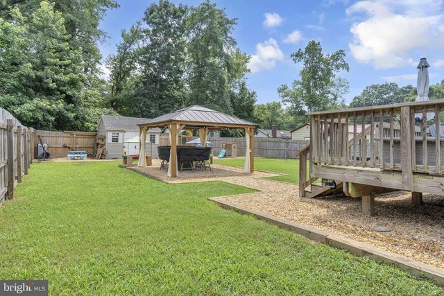 233 STRATFORD DR, Colonial Beach, VA 22443