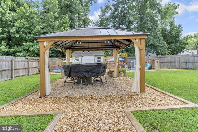233 STRATFORD DR, Colonial Beach, VA 22443