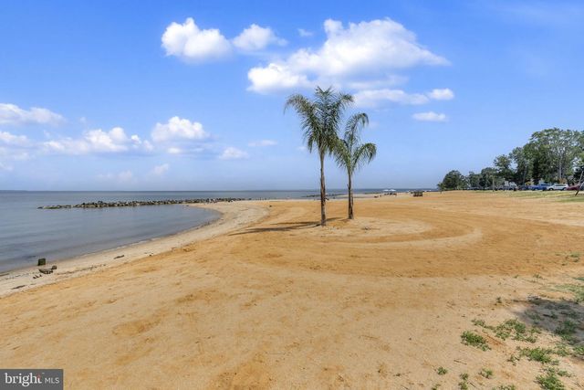 233 STRATFORD DR, Colonial Beach, VA 22443
