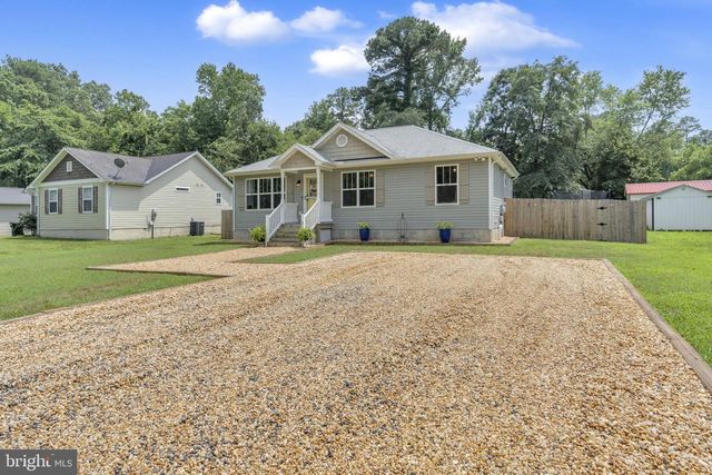 233 STRATFORD DR, Colonial Beach, VA 22443