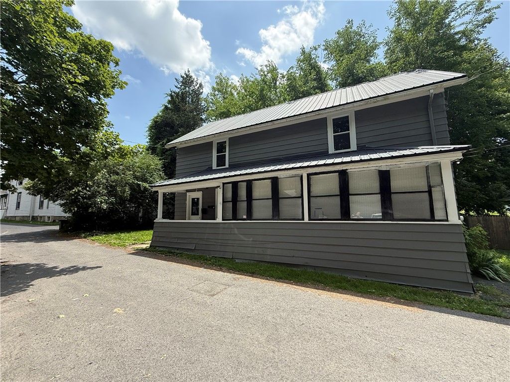 2 Guilfoil Avenue, Auburn, NY 13021