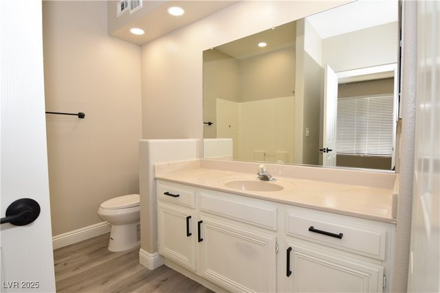 7155 South Durango Drive 207, Las Vegas, NV 89113